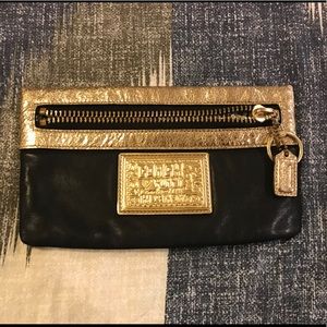 Coach poppy slim clutch